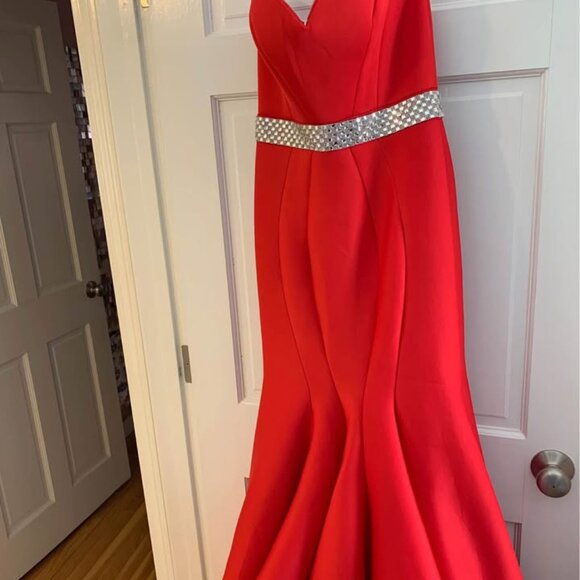 Jovani Red Strapless Mermaid Prom Gown With Silver Belt Size 2 - Picture 13 of 15